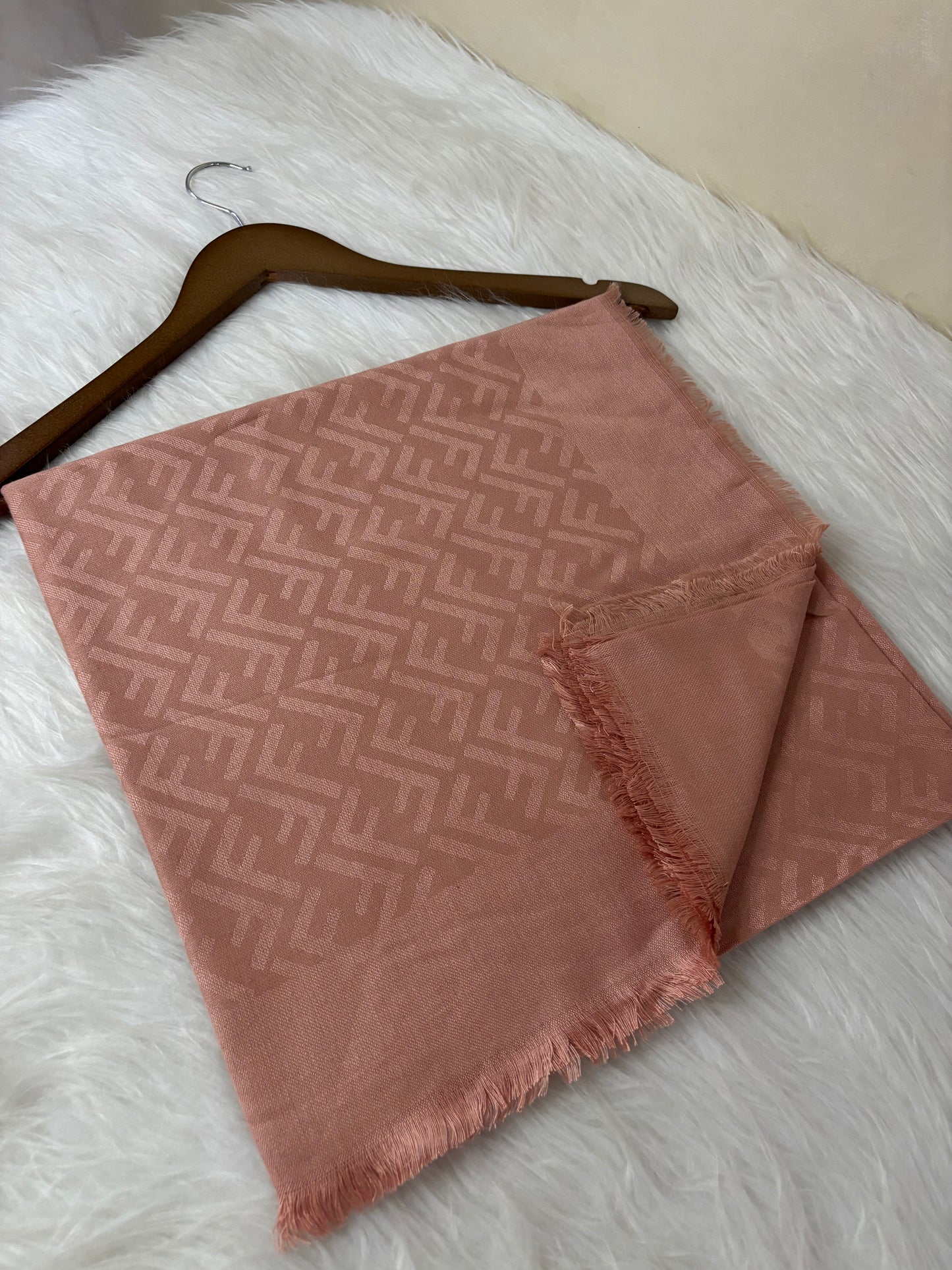 Écharpe Fendi carrée