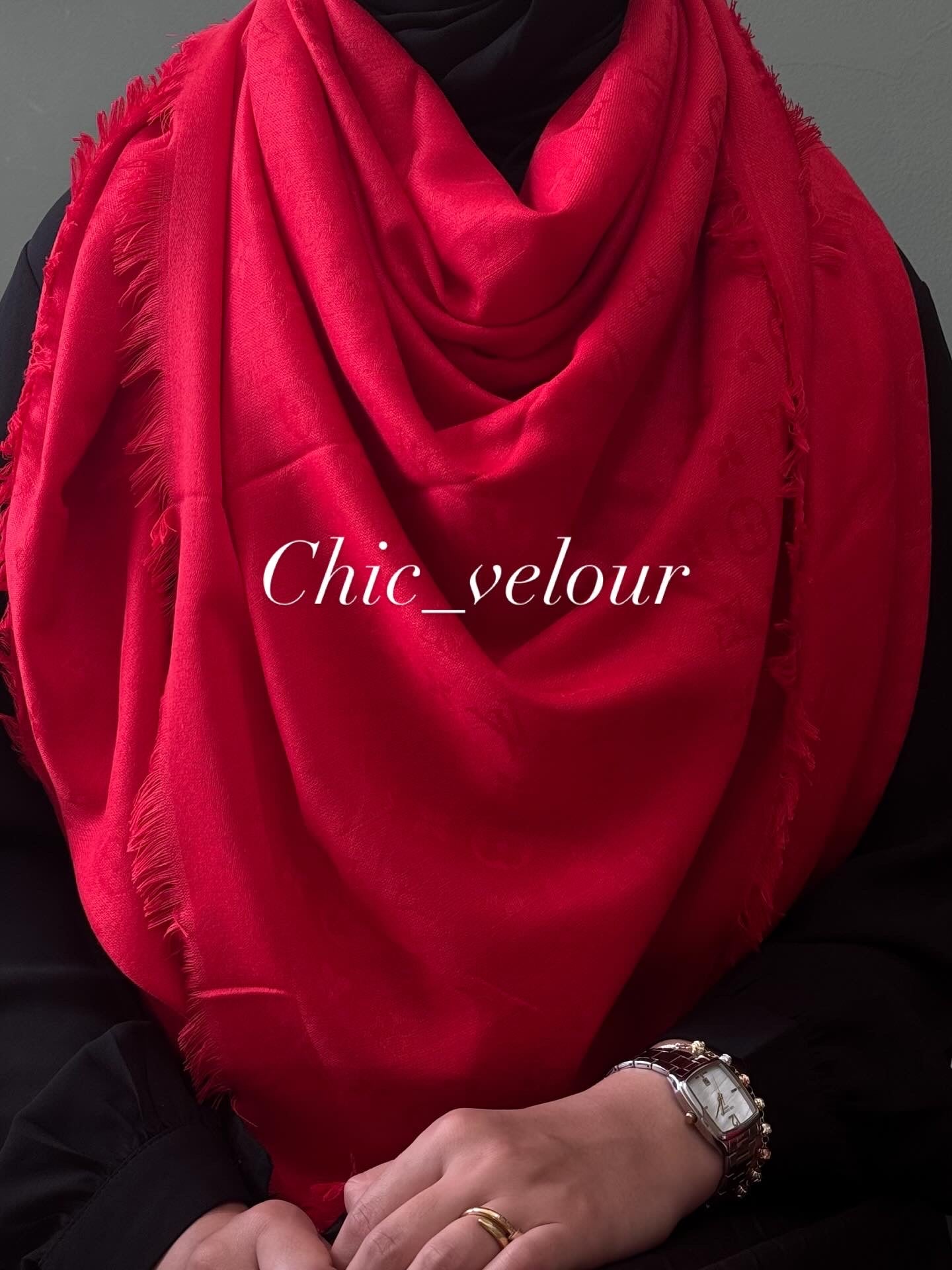 Écharpe L_V carrée ton sur ton