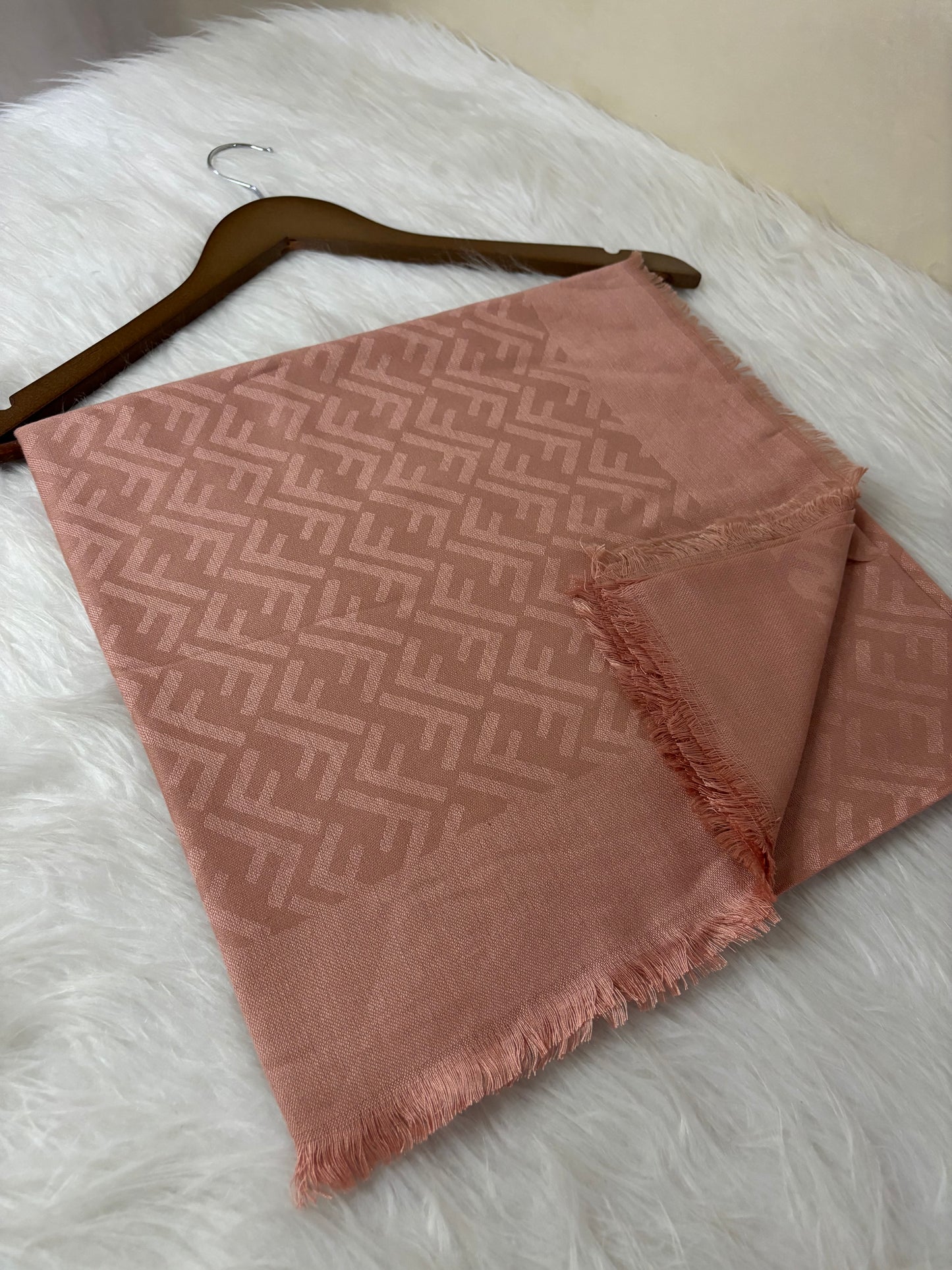 Écharpe Fendi carrée