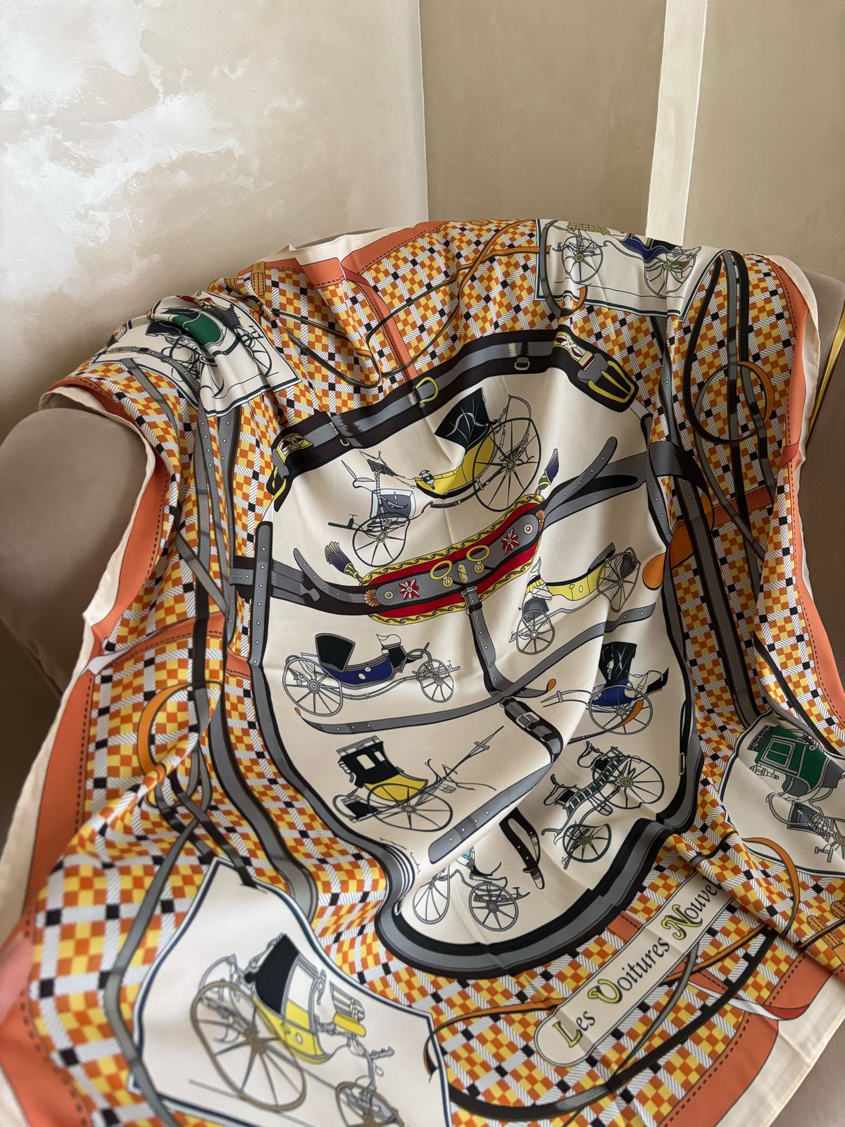 Foulard en soie satinée 020