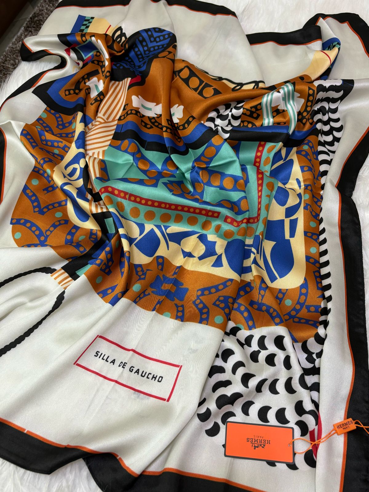 Foulard en soie satinée 005