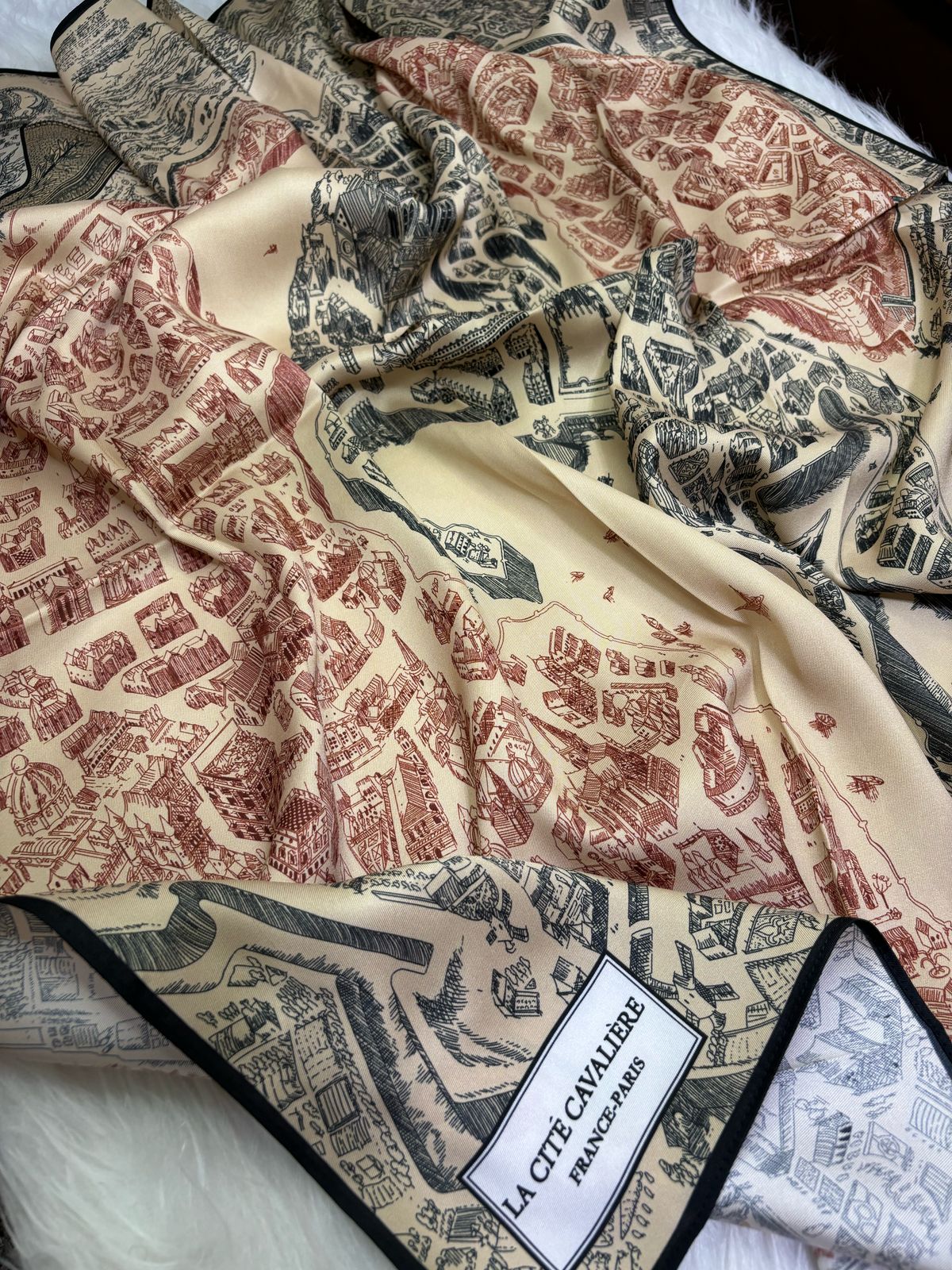 Foulard en soie satinée 014