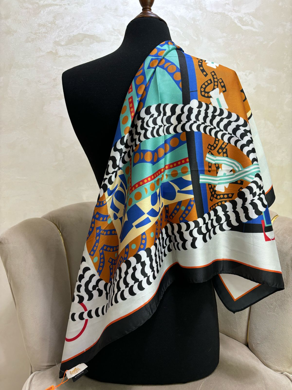 Foulard en soie satinée 005